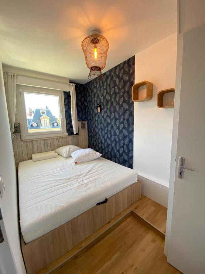 Les Pins Penches Apartment